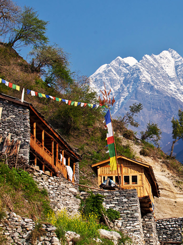Trekking in Nepal: Top Routes for Beginners & Experts