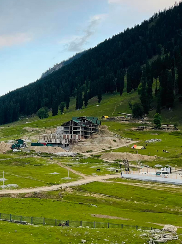 A Complete Travel Guide to Srinagar, Gulmarg & Pahalgam